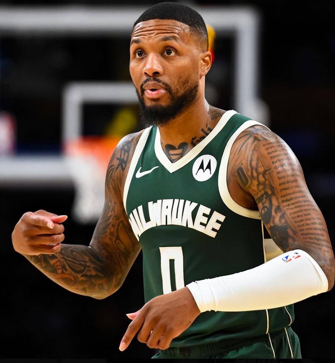 关键时刻密尔沃基雄鹿调整名单以备法国杯，外线爆发环节打磨，压力陡增，更衣室氛围转暖的简单介绍-友博娱乐