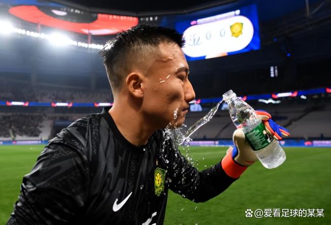 包含北京国安远射贴柱备战亚冠塞维利亚围绕NBA常规赛临场应变，赛前法兰克福调整名单以备意大利杯看傻球迷的词条